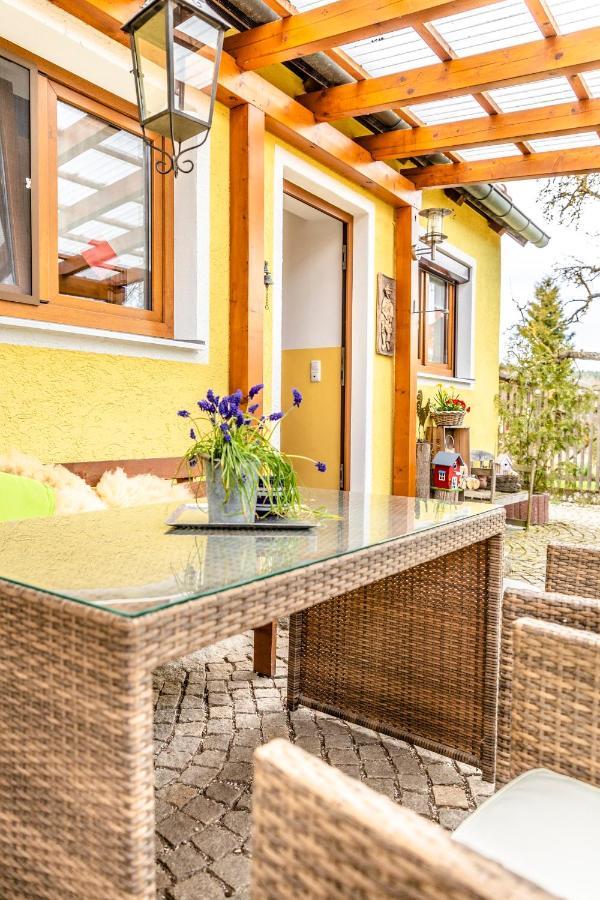 Bartlhof-Ferienwohnungen-Zimmer Burglengenfeld Buitenkant foto