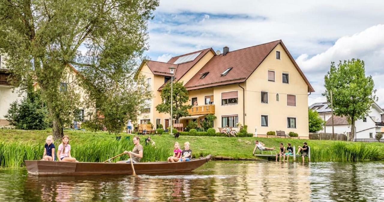 Bartlhof-Ferienwohnungen-Zimmer Burglengenfeld Buitenkant foto
