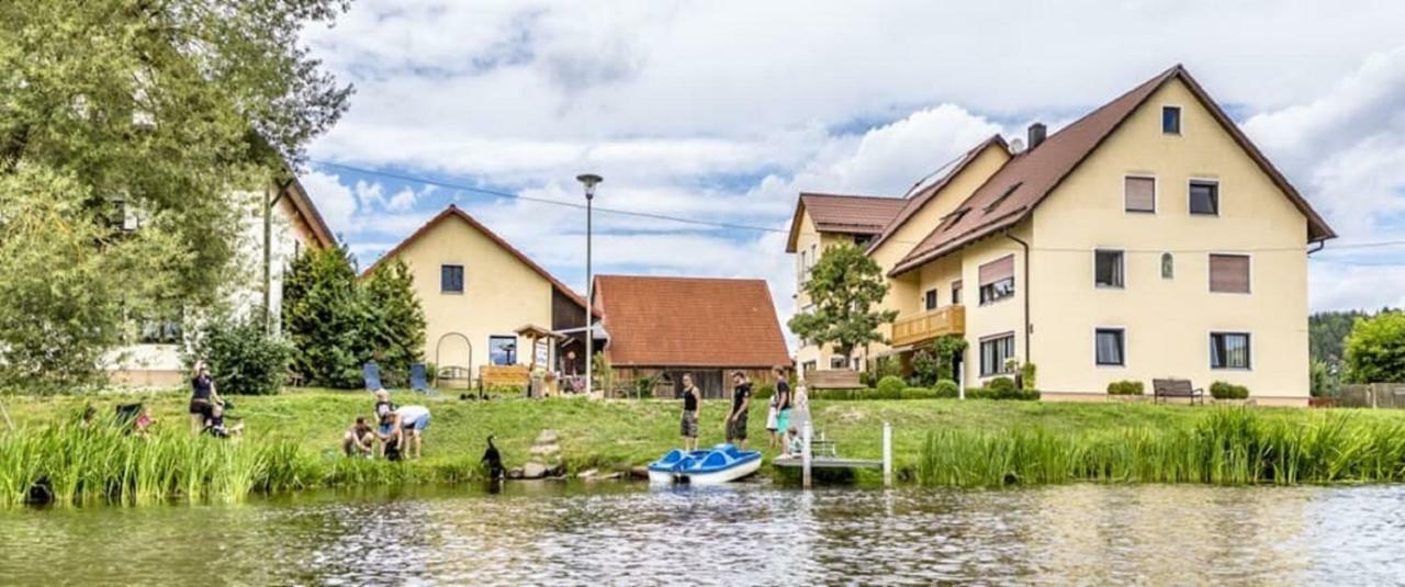 Bartlhof-Ferienwohnungen-Zimmer Burglengenfeld Buitenkant foto
